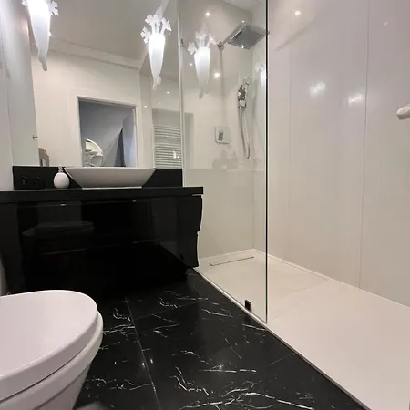 Apartment Dmowskiego 1b Wielka Wyspa 900 Steps To Market *