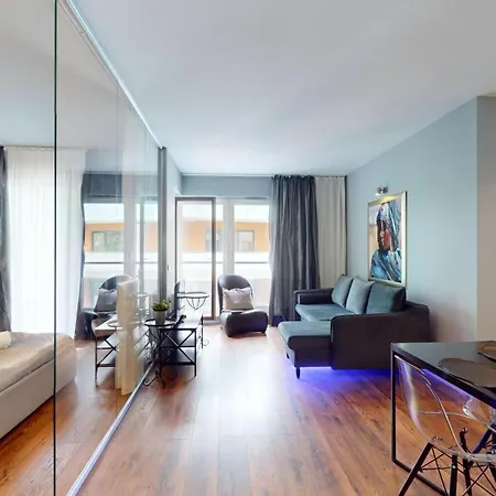 Dmowskiego 1b Wielka Wyspa 900 Steps To Market Apartment *